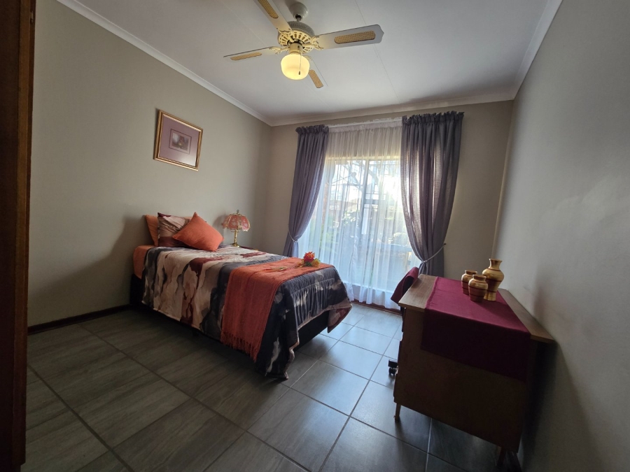 8 Bedroom Property for Sale in Grimbeeck Park North West